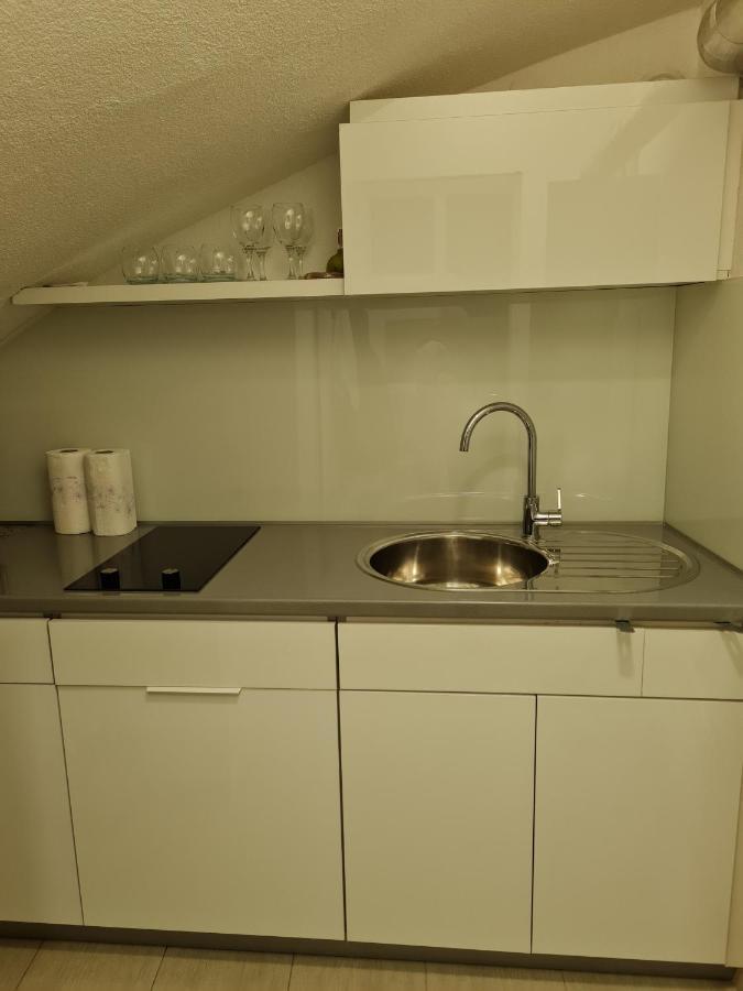 Dino Appartement Sarajevo Buitenkant foto