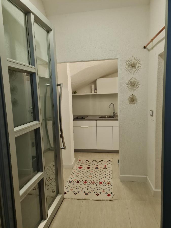 Dino Appartement Sarajevo Buitenkant foto