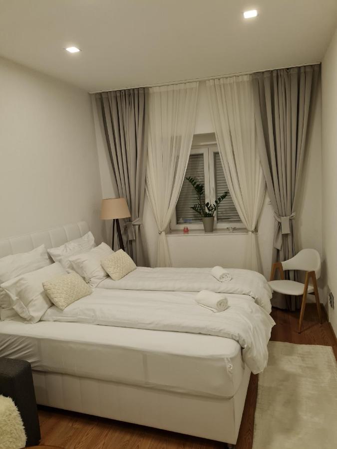 Dino Appartement Sarajevo Buitenkant foto