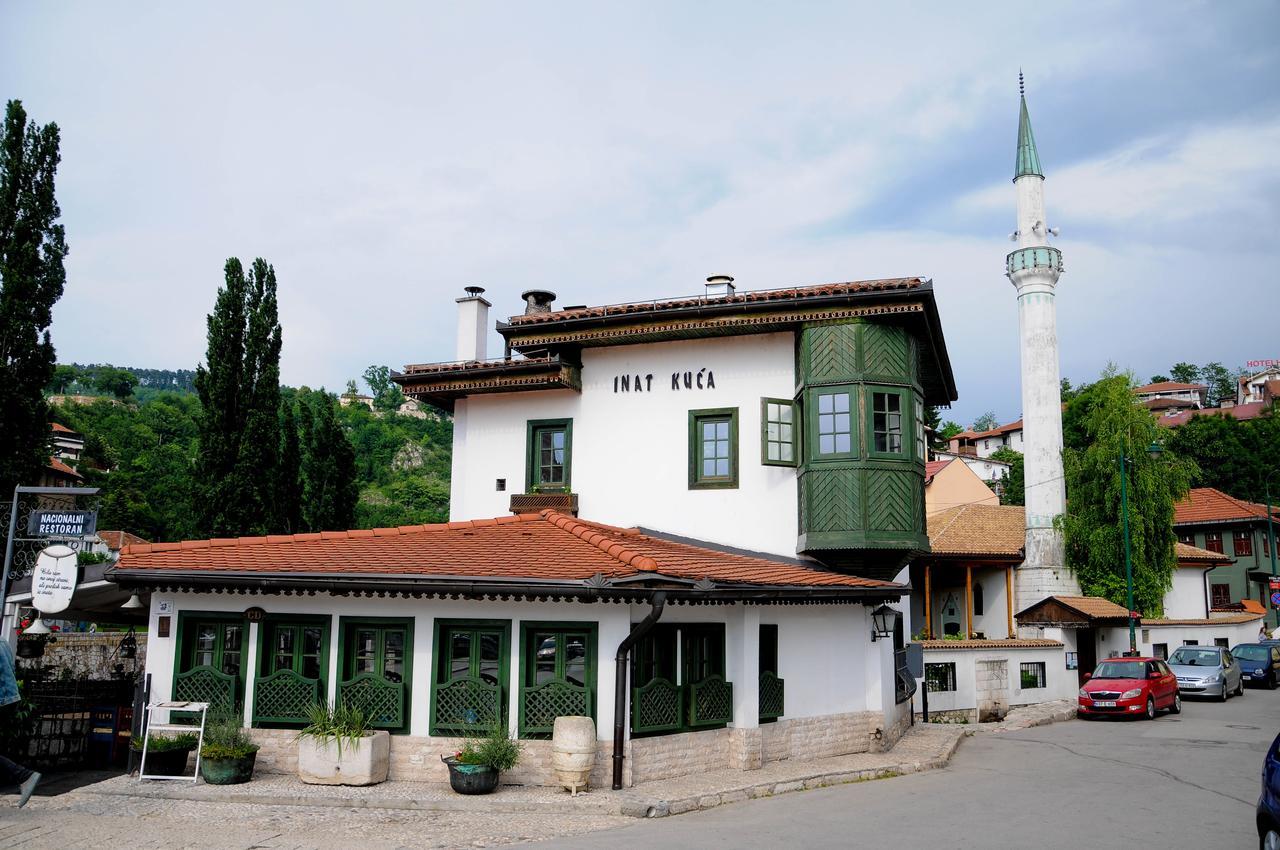 Dino Appartement Sarajevo Buitenkant foto
