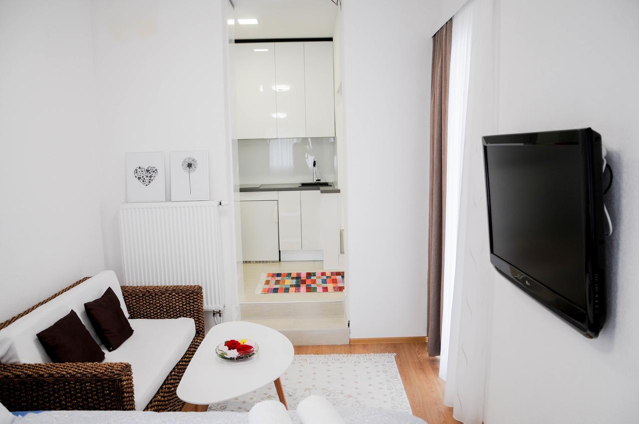 Dino Appartement Sarajevo Buitenkant foto